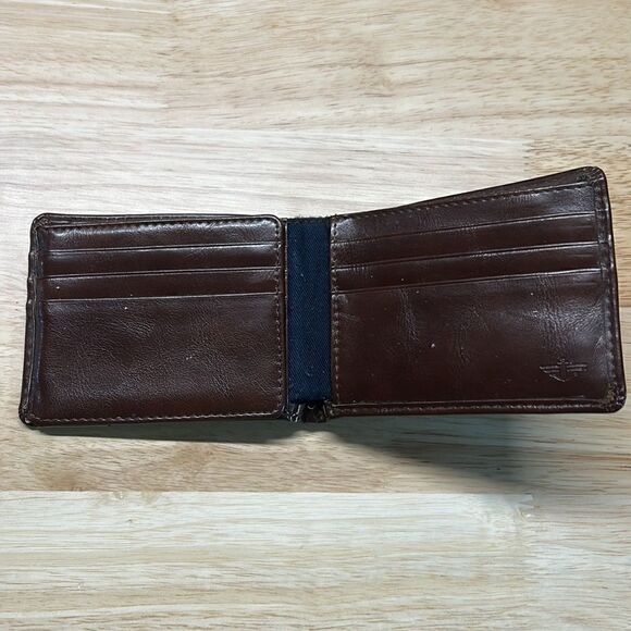 Brown Dockers Leather Wallet - Picture 3 of 8